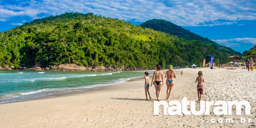 A Praia de Itamambuca é boa para famílias também