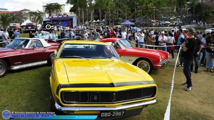 Encontro de Carros Antigos em Aguas de Lindoia
